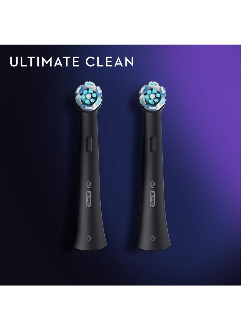 أورال بي رأس فرشاة أسنان كهربائية Oral-B iO Ultimate Clean، شعيرات ملتوية وزاوية لإزالة البلاك بشكل أعمق، عبوة من 2 قطعة باللون الأسود - Image 2